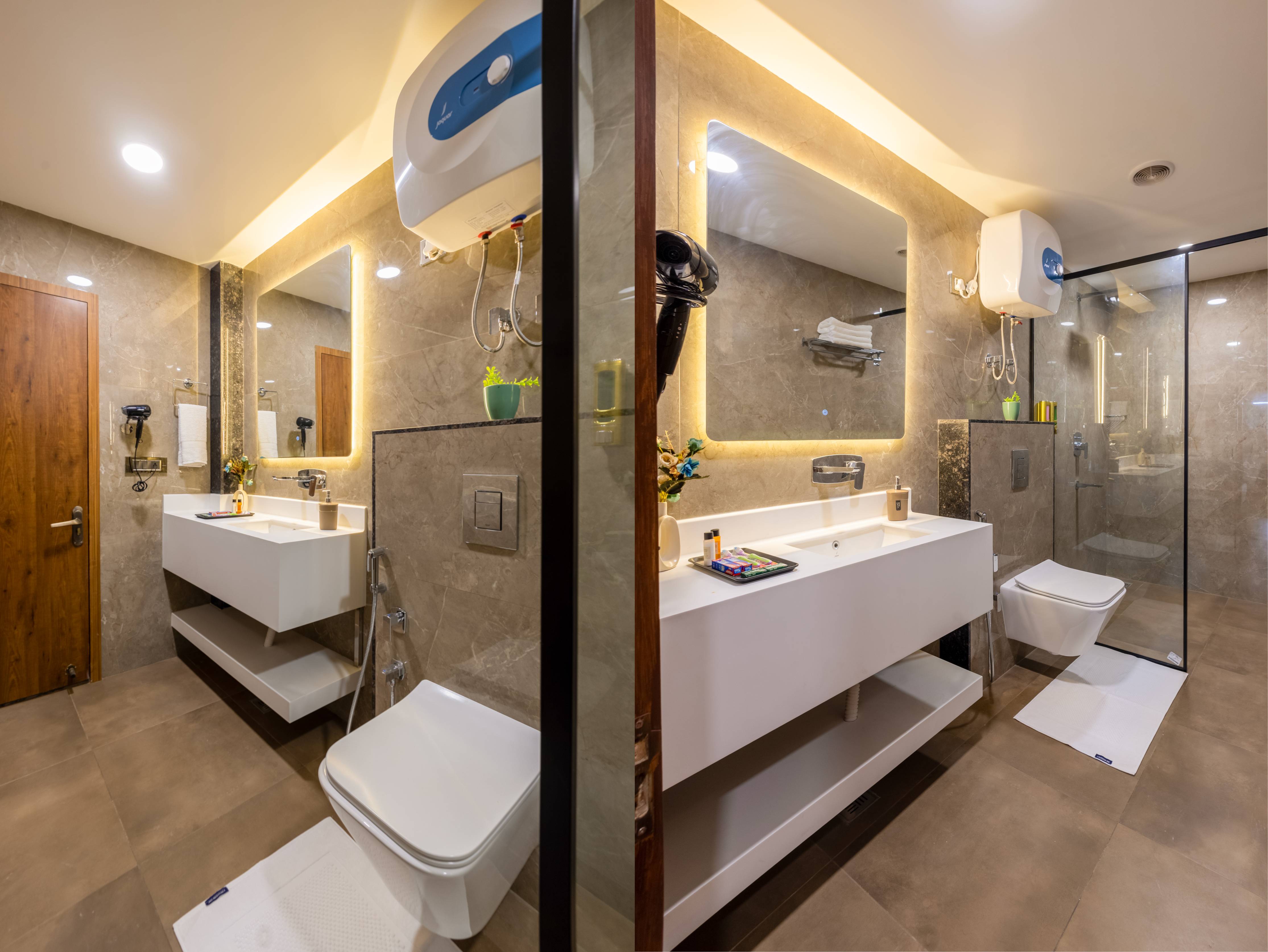 JMD LUXE STAY, DLF Phase 1, Golf Course Road - Tap to explore photos