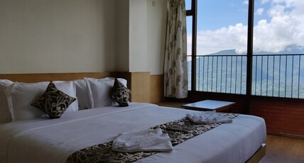 Hotel Ninamma Room Type - Club Room (Mountain View)