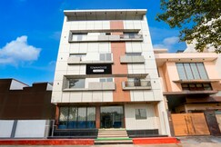 Collection O Taj Nagri Phase 2