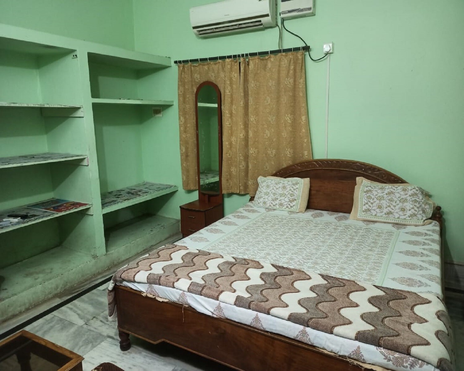 Prava Guest House - Tap to explore photos
