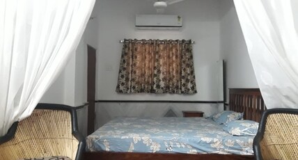Abhay Villas Guest House Room Type - Deluxe Room