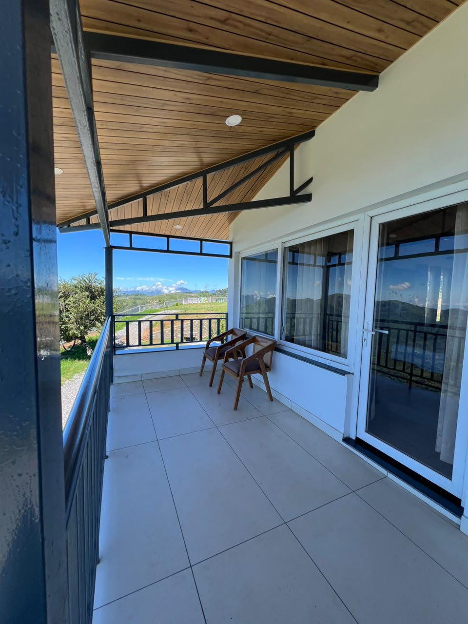 Trevon Ridgeview Cottages - Tap to explore photos
