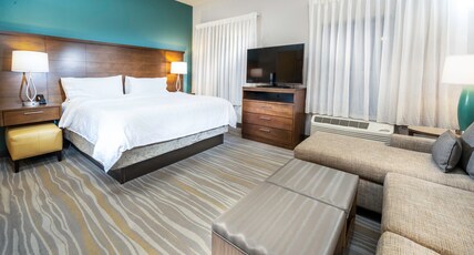 Staybridge Suites SUMMERVILLE Room Type - Studio Suite