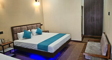 RAUTELA RETREAT HOME STAY Room Type - Family room
