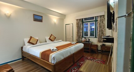 Hotel Dubdi Room Type - Deluxe Room Road side