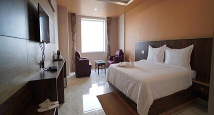 Hotel Laxmi Vilas Palace Room Type - Premium Deluxe
