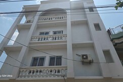 Hotel O The White Stone Place