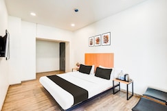 Super Collection O OMR Perungudi Thiruvanmiyur Beach