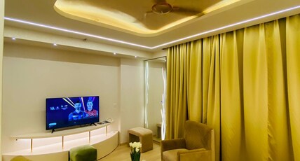 AI Homestay | DLF MyPad Room Type - delux suit room