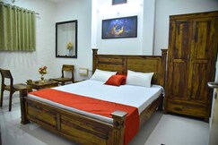 Address of Hotel O the sanraj
