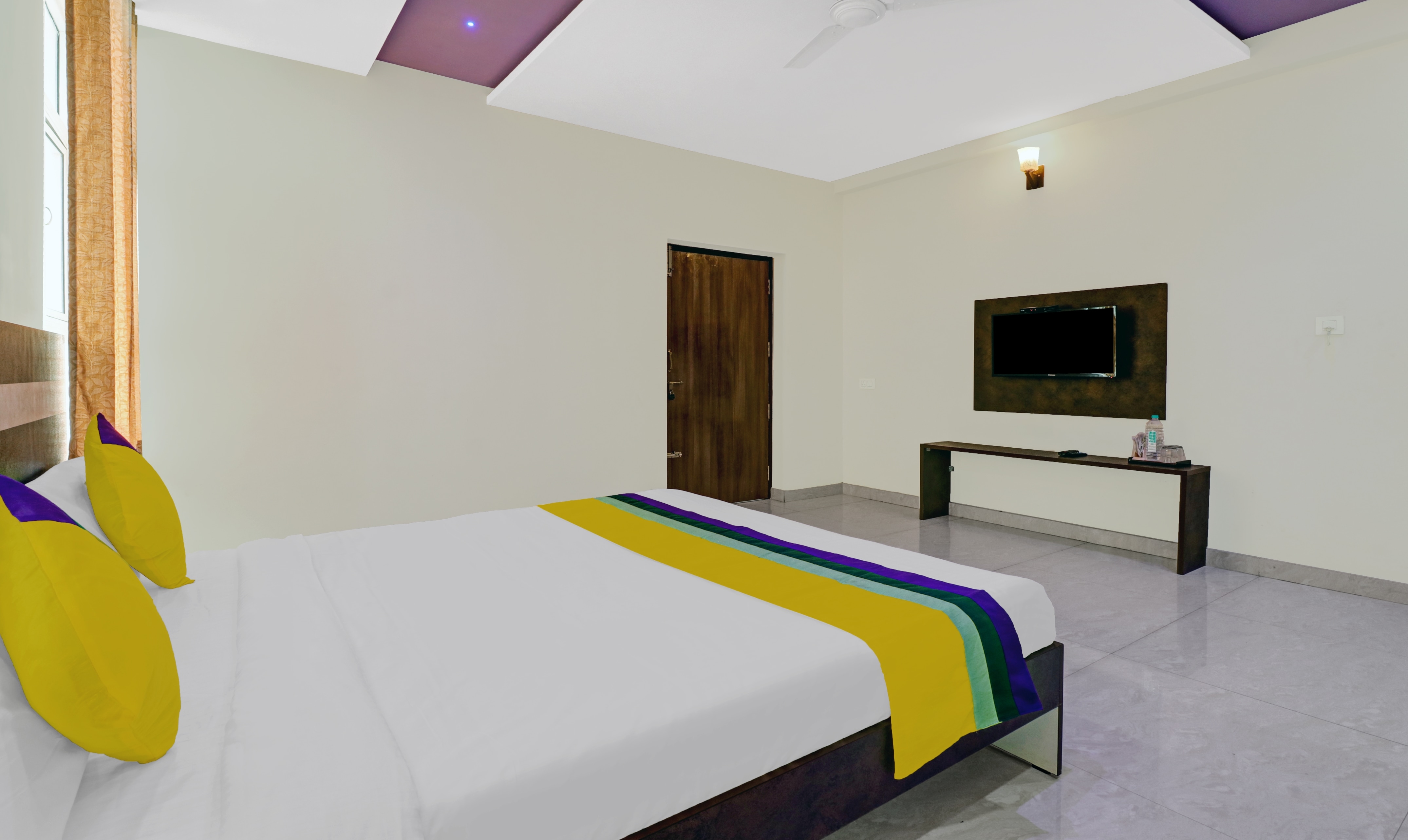 Itsy Hotels Kattari Komforts, 3 Km To Mahatma Gandhi Park - Tap to explore photos