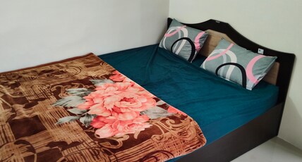 MAMTA HOME STAYS Room Type - Deluxe Qween Room(2 Person)