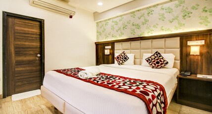 Hotel Krishna Avtar Stay inn Room Type - Deluxe Room