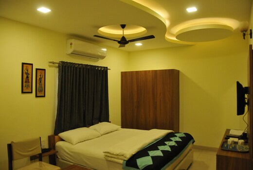 Hotel Pasupala Grand