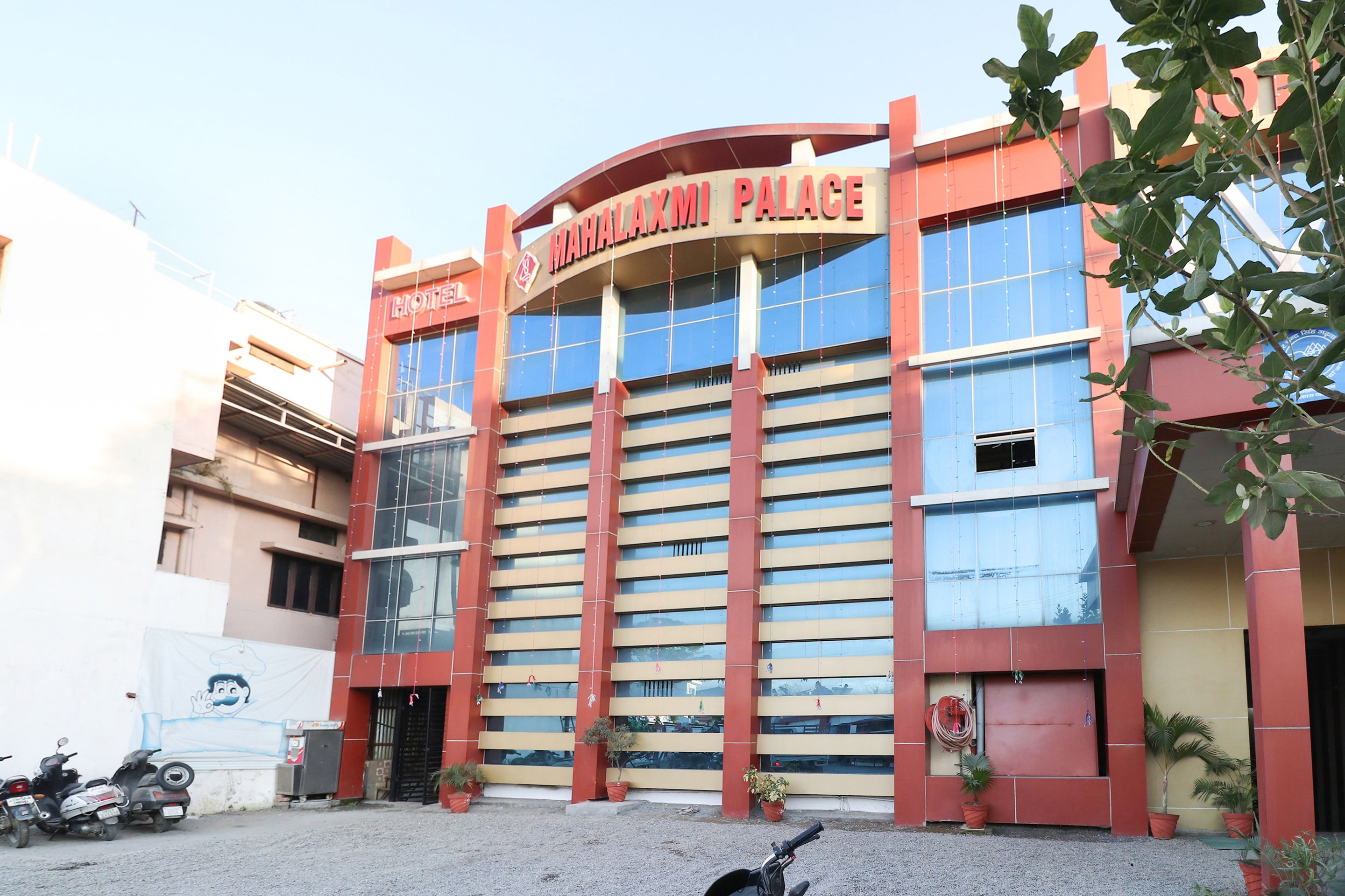 Hotel O Mahalaxmi Palace - Tap to explore photos