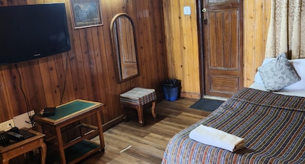 Hotel Dekeling Mall Road Room Type - Standard Non View Room Hotel Dekeling Mall Road Room Type - Standard Non View Room