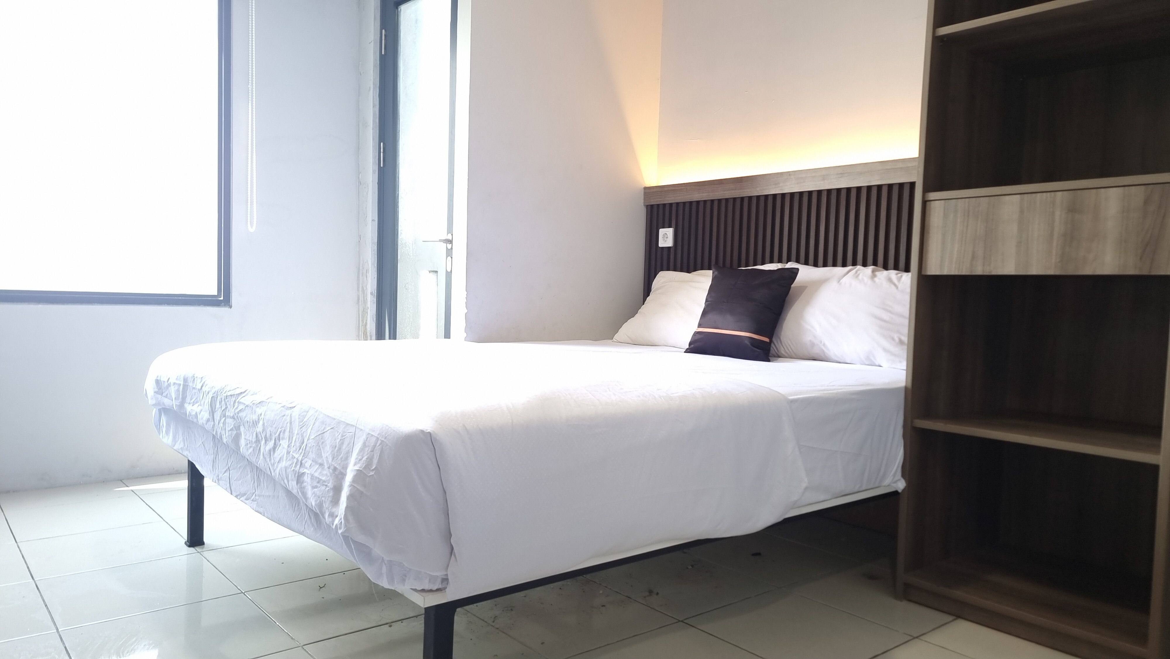 Hotel O cikarang Serviced apartment at Riverdale - Tap to explore photos