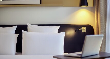 Mercure Paris Saint-Ouen Room Type - Privilege Room on an upper floor with 1 double bed Mercure Paris Saint-Ouen Room Type - Privilege Room on an upper floor with 1 double bed