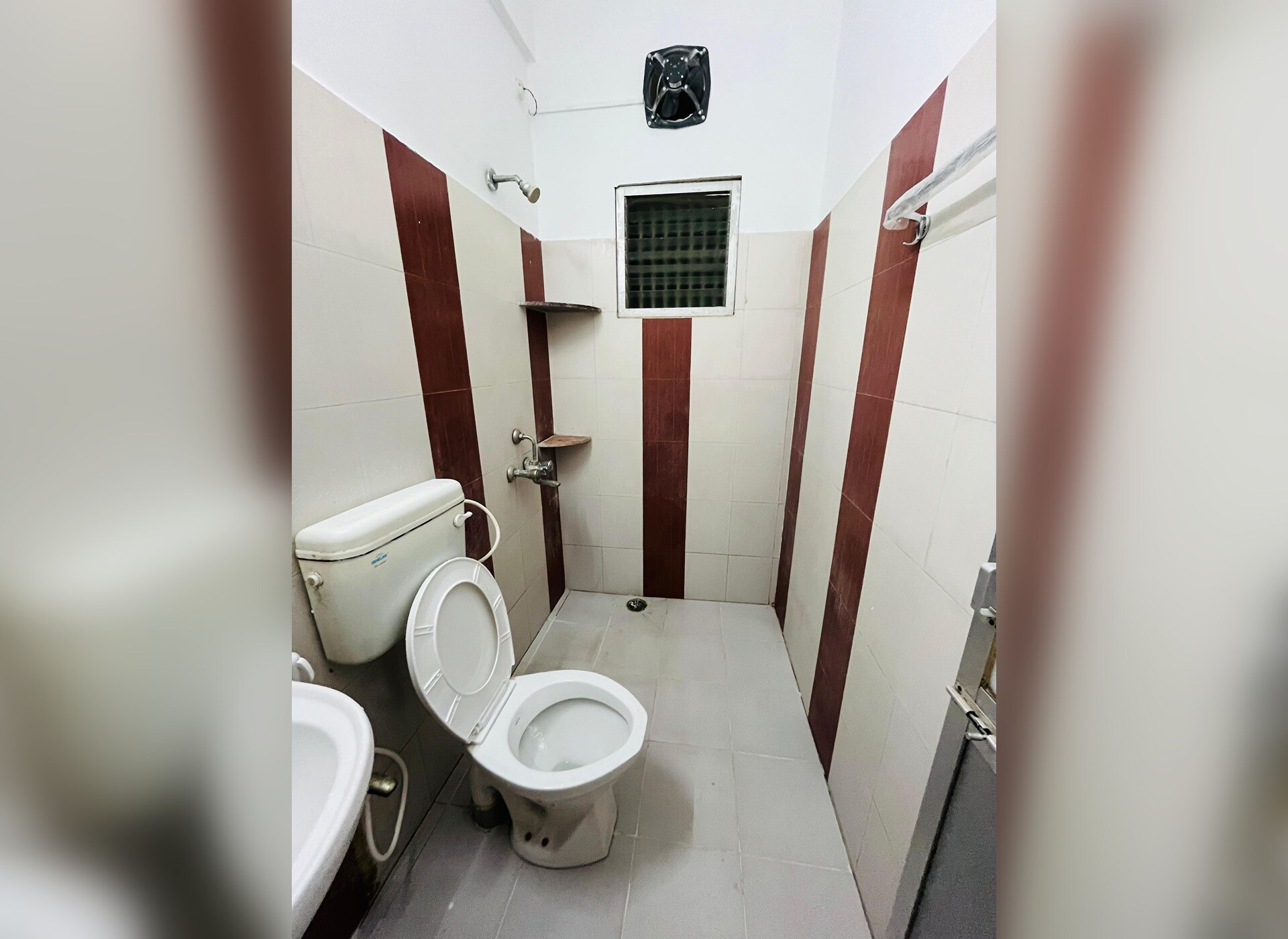 Sulekha Inn - Tap to explore photos