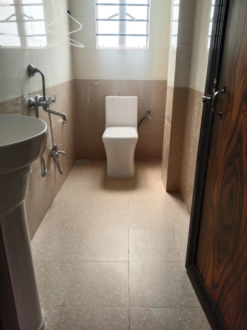 Everglaze Home|| Mall Road || Kanchenjunga View Rooms - Tap to explore photos