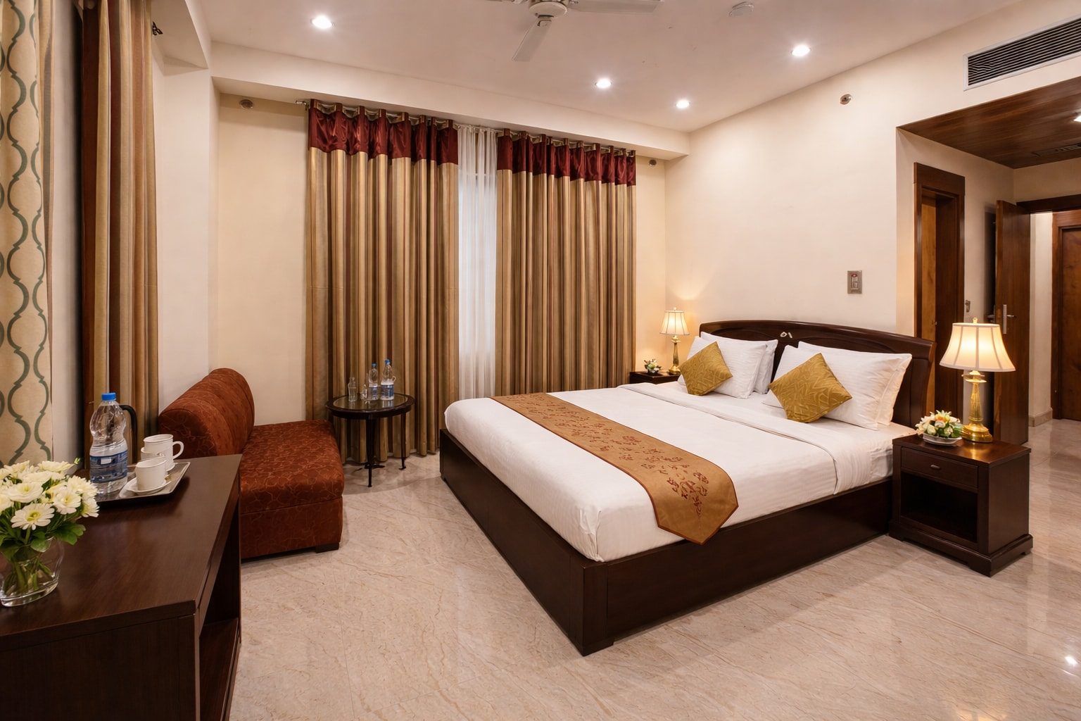 Hotel Kasa Stays Near Pacific Mall NSP Pitampura - Tap to explore photos
