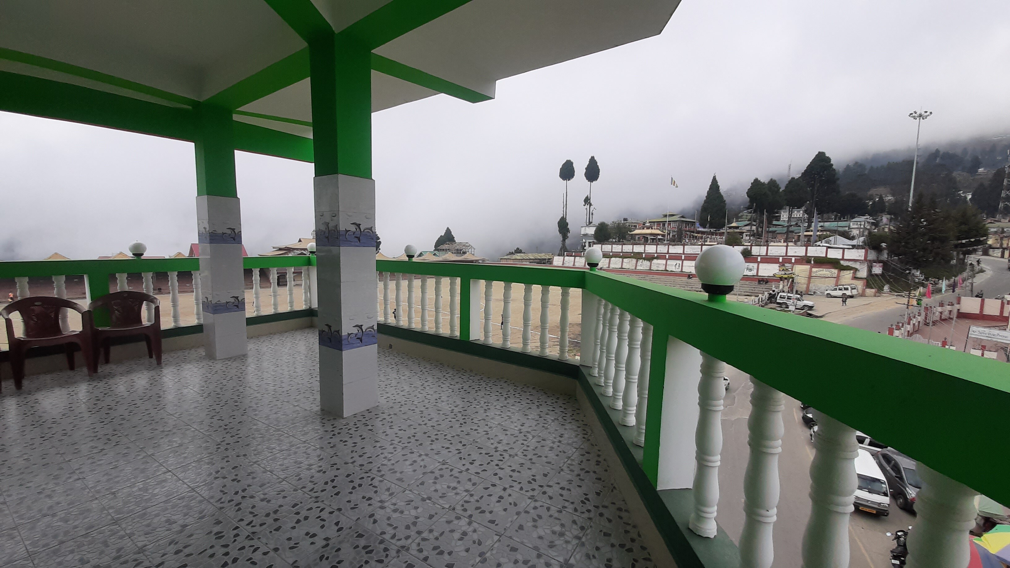 HOTEL GREEN VIEW BOMDILA - Tap to explore photos