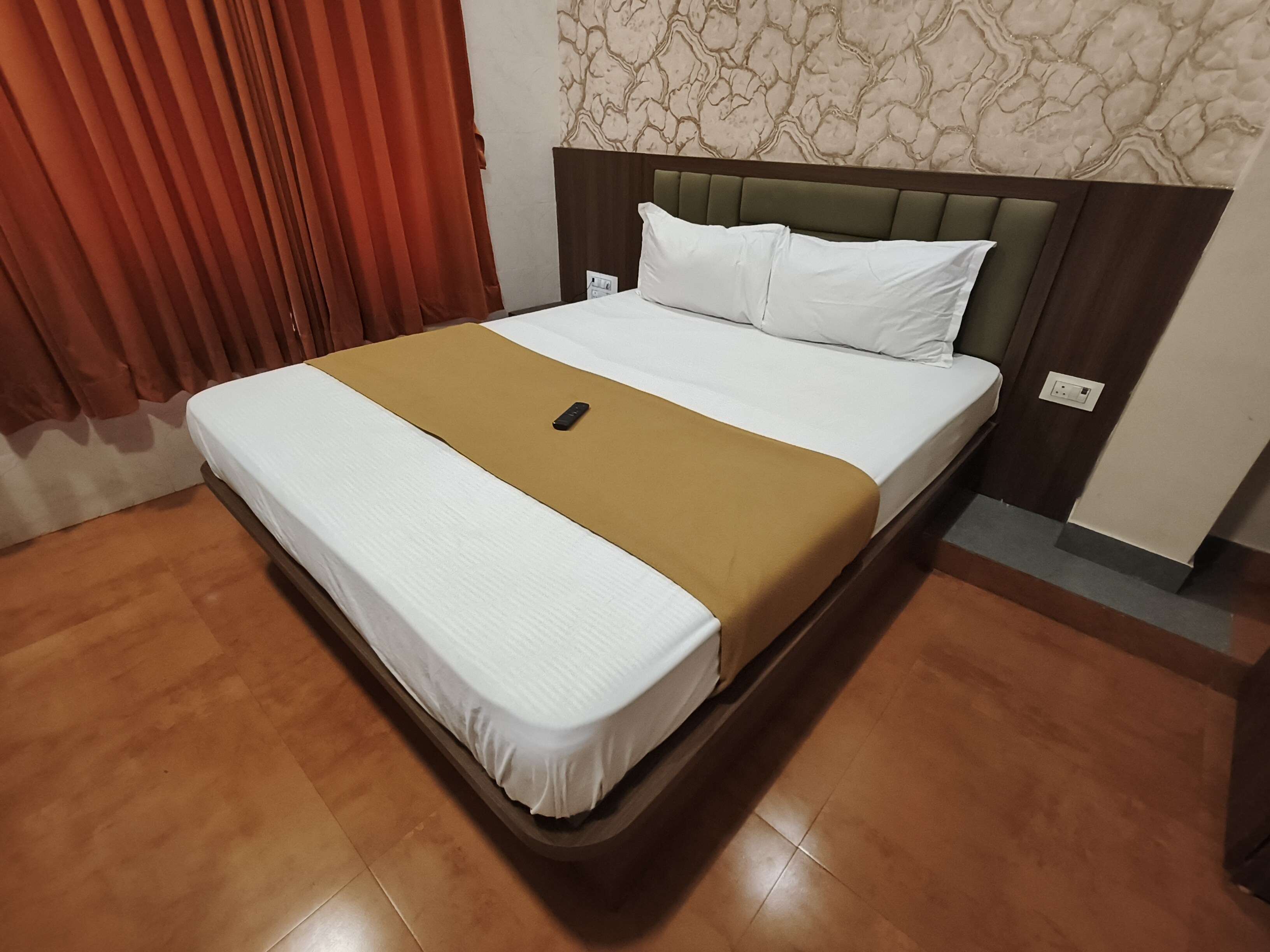 Hotel Sai Sahara, Bhiwandi - Tap to explore photos