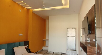SHREE RAM CHANDRA PALACE INN Room Type - Family Room