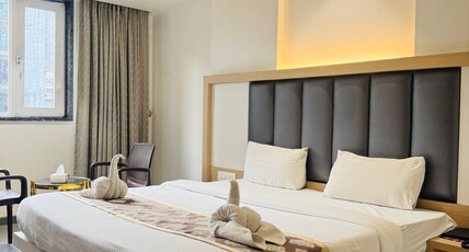 Hotel saffron inn Room Type - Deluxe Room