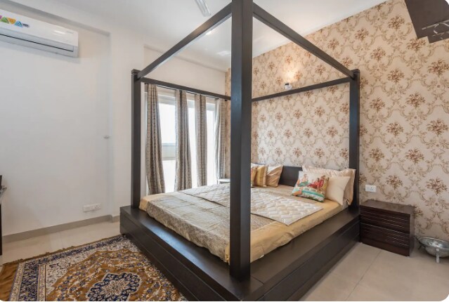 Lazy Bear Villa - Tap to explore photos