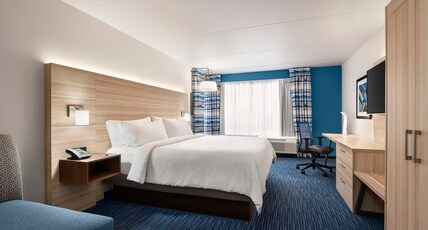 Holiday Inn Express Dumfries Room Type - 1 King Bed Standard
