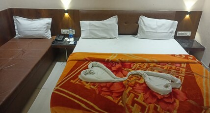 Parmeshwari Garden & Resort Room Type - Deluxe Room (New)