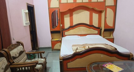 Vinay plaza hotel and restaurant Room Type - Bedroom 9