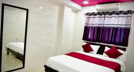 FabHotel Aarvi Inn Room Type - Deluxe Room