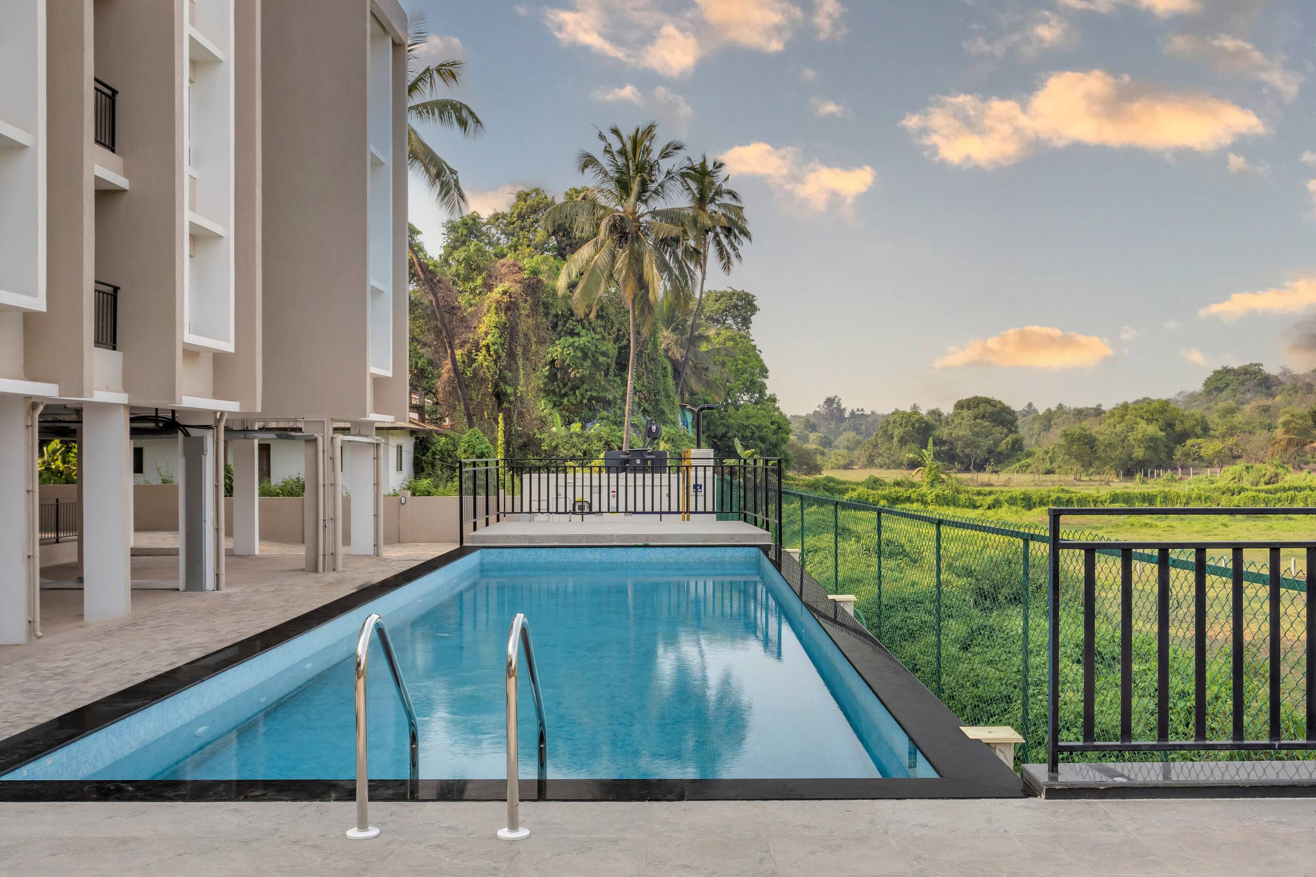 Cozy Candolim 2BHK w Pool nr Beach Nightlife Hub | Hireavilla - Tap to explore photos