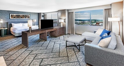 DoubleTree by Hilton Tulsa Downtown Room Type - 1 KING PRESIDENTIAL SUITE