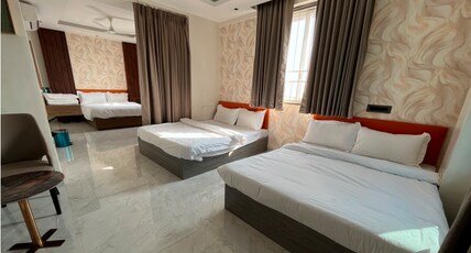 Hotel Aishwarya Room Type - Executive Family Suite Room