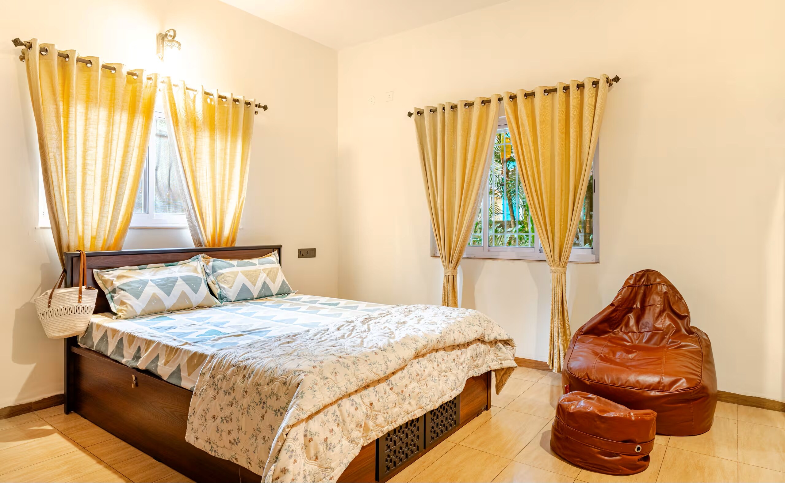 Divar Island Getaway Trendy 3 BHK Villa Stay - Tap to explore photos