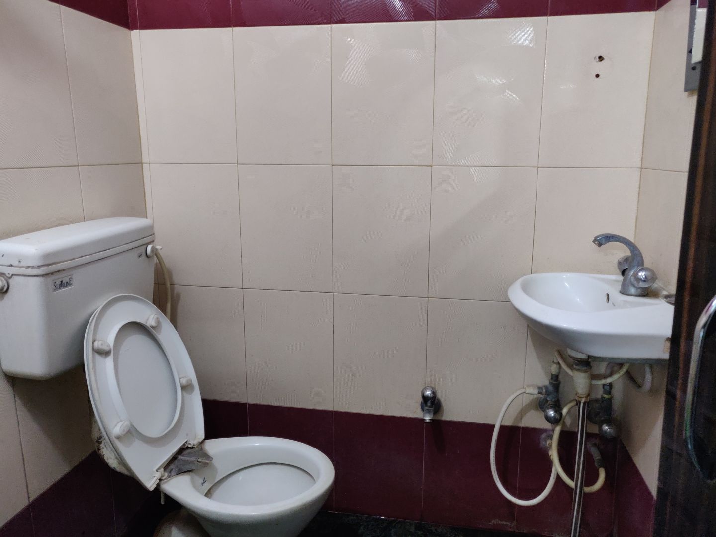 Hotel Marina Inn - Tap to explore photos