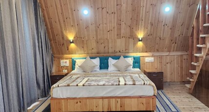 Wooden A Frame Cottage Sainj Room Type - Family Cottage With Balcony