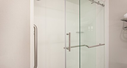 Holiday Inn Express Hotel & Suites Corona Room Type - 1 King Standard Extra Floor Space Holiday Inn Express Hotel & Suites Corona Room Type - 1 King Standard Extra Floor Space
