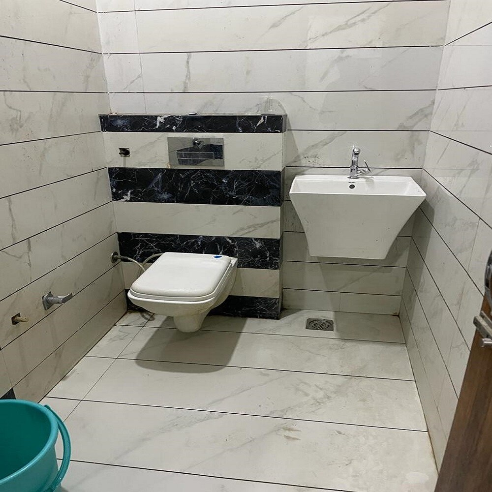 SUNCITY HOTEL - Tap to explore photos