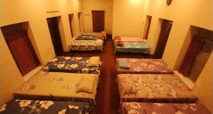 BeQuest Stays Room Type - 11 Bed Private Dormitory Non-AC Room