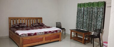 Hill Shine Honey Valley Resorts