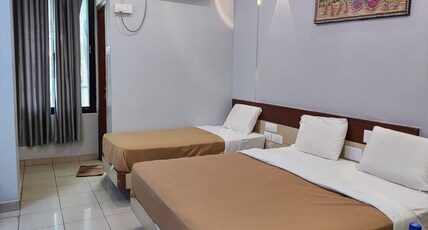 Hotel Rajsangam International Room Type - Superior 3 Bed AC Room