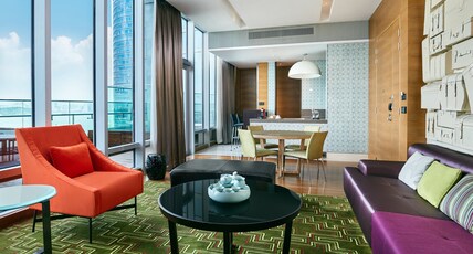 Hotel Indigo Xiamen Harbour, an IHG Hotel Room Type - 1 Bedroom Suite Sea View Balcony Dinning Area