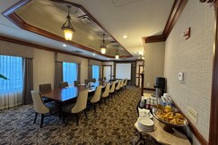 Holiday Inn & Suites MINNEAPOLIS - LAKEVILLE