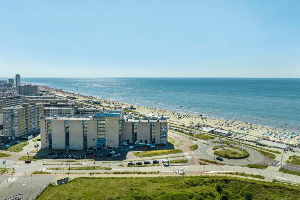 NH Zandvoort - Tap to explore photos