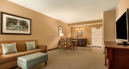 Embassy Suites Savannah Room Type - 2QN STE HEAR ACC NO SMOK
