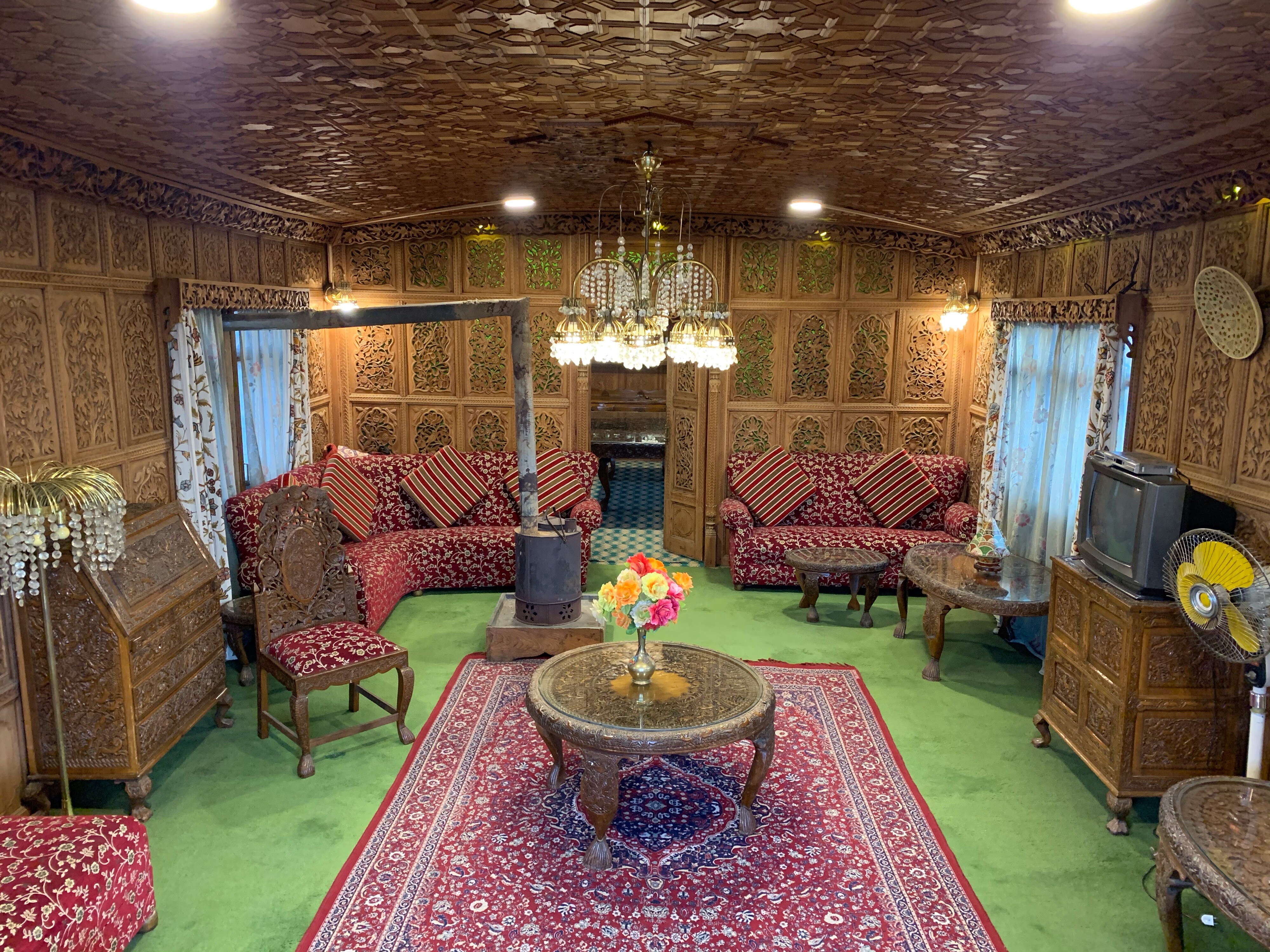 Shahbaaz Group of Houseboats - Tap to explore photos